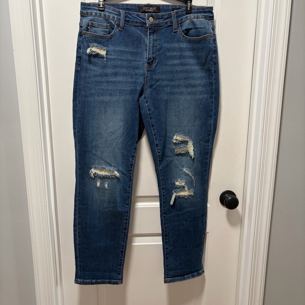 Judy Blue Boyfriend Fit Jeans size 13 Waist 31‎ Distressed Waffle Thermal Patch
